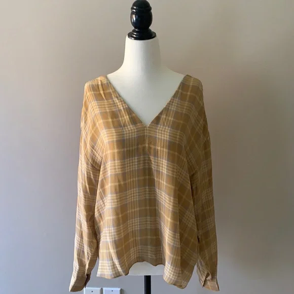 Aritzia Cairo gold Macee blouse (checkered blouse) - Picture 9 of 14